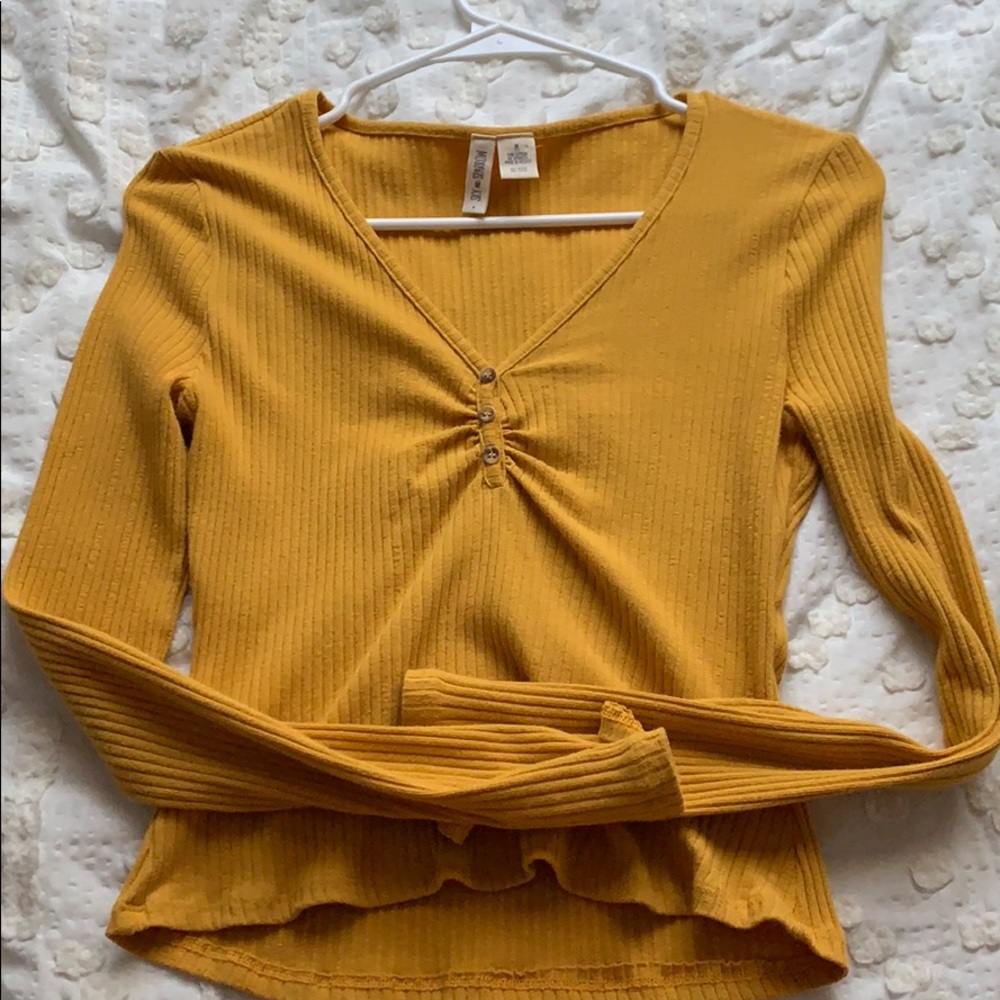 sky and sparrow top